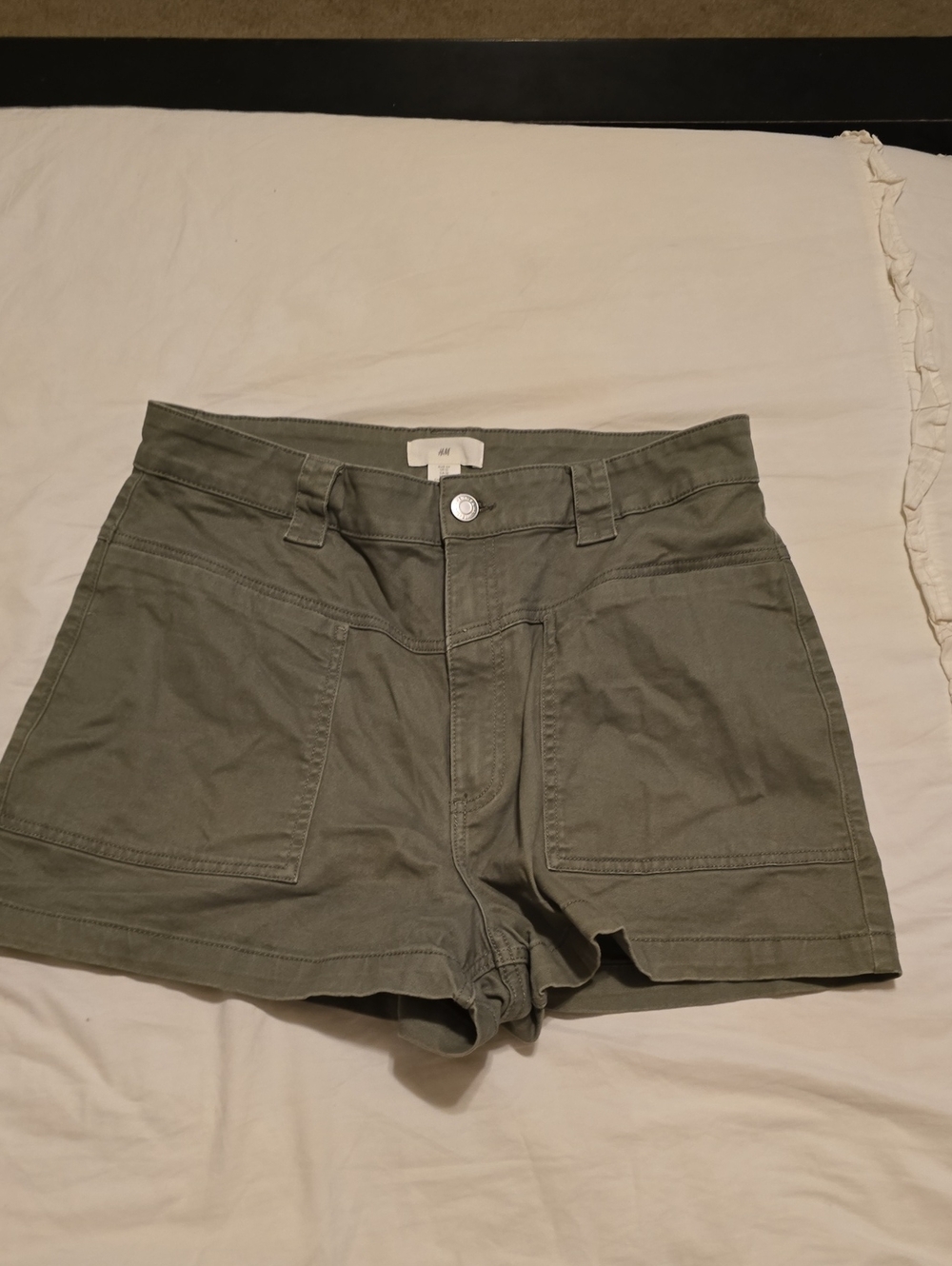 Womens H&M Olive Green High Waist Utility Shorts.